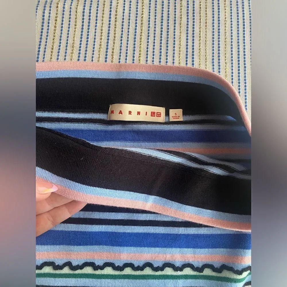 Marni Uniqlo multicolored skirt
in stripes size small - Picture 7 of 11